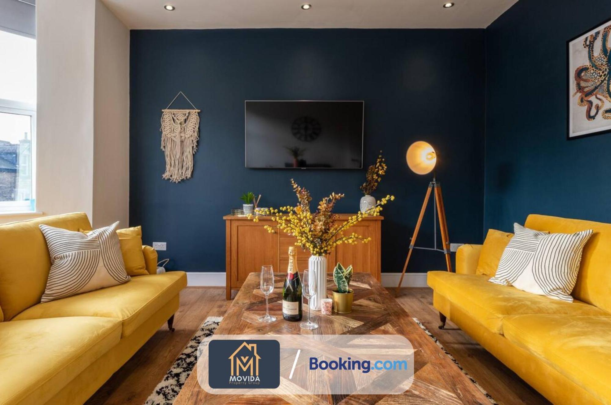 Central Elegant Three Bed Duplex By Movida Property Group Short Lets & Serviced Accommodation ฮาร์โรเกต ภายนอก รูปภาพ