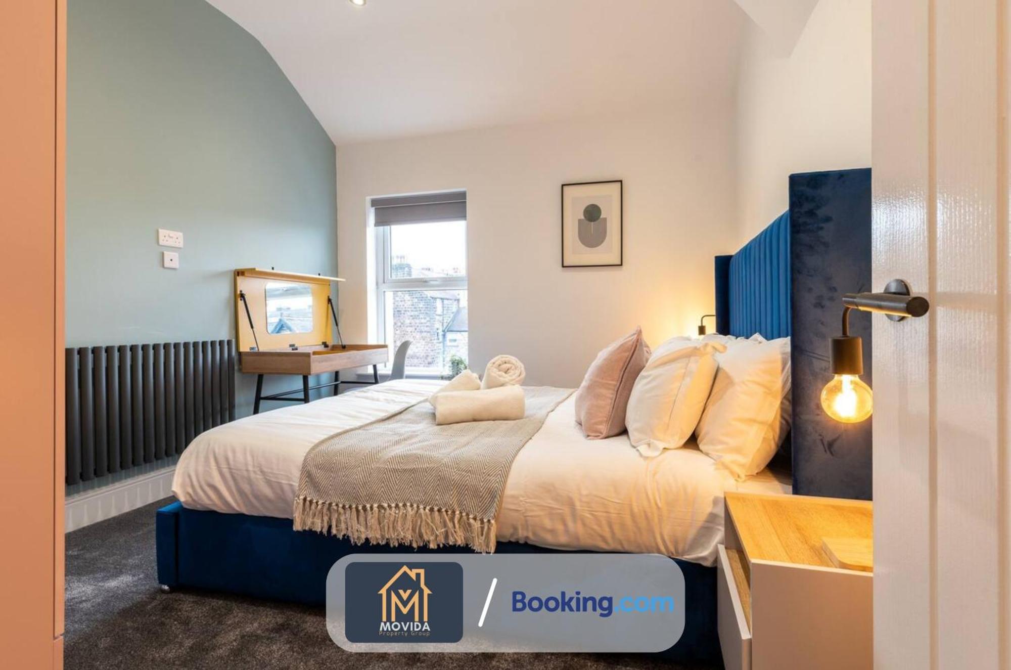 Central Elegant Three Bed Duplex By Movida Property Group Short Lets & Serviced Accommodation ฮาร์โรเกต ภายนอก รูปภาพ