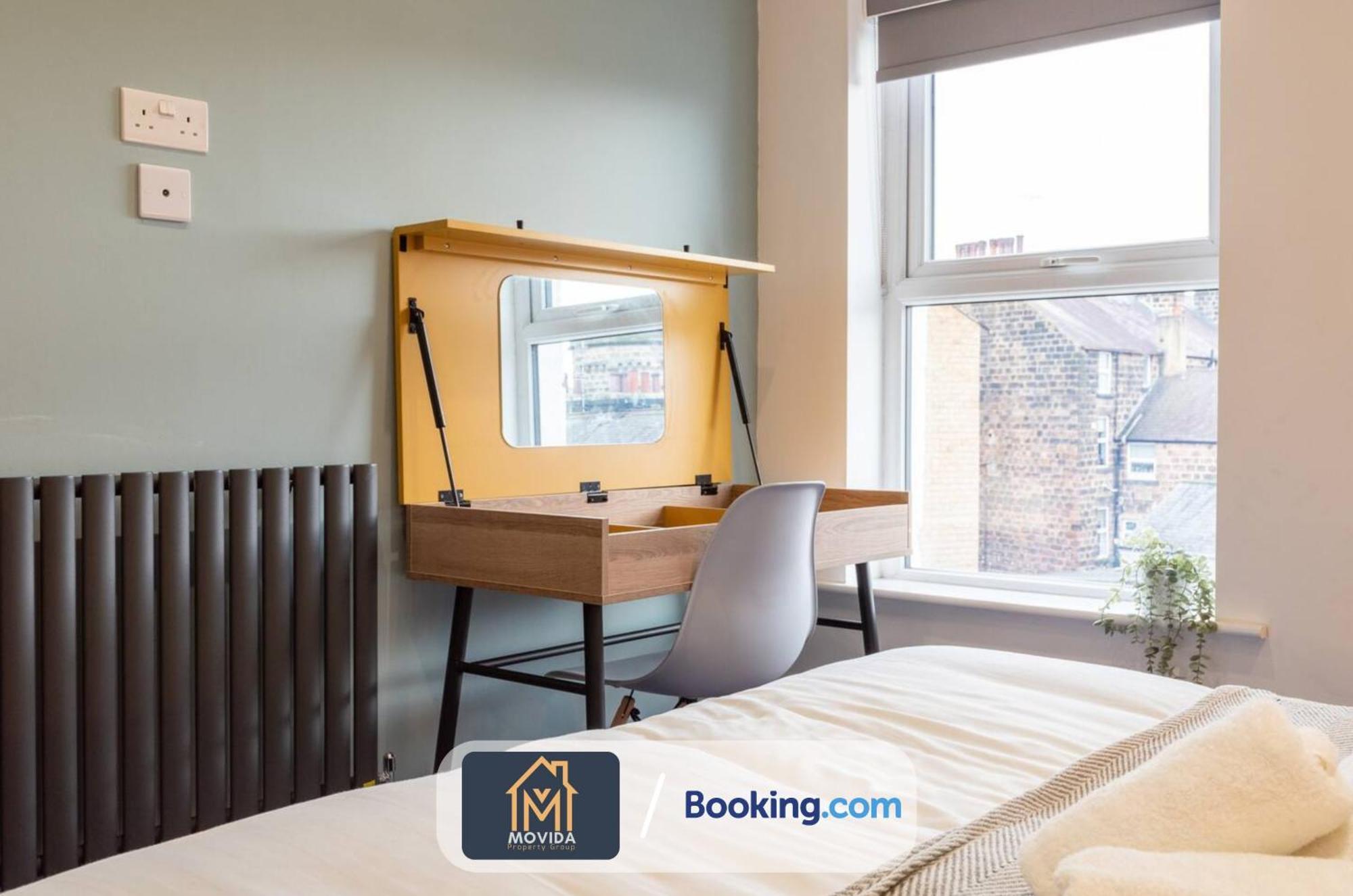 Central Elegant Three Bed Duplex By Movida Property Group Short Lets & Serviced Accommodation ฮาร์โรเกต ภายนอก รูปภาพ