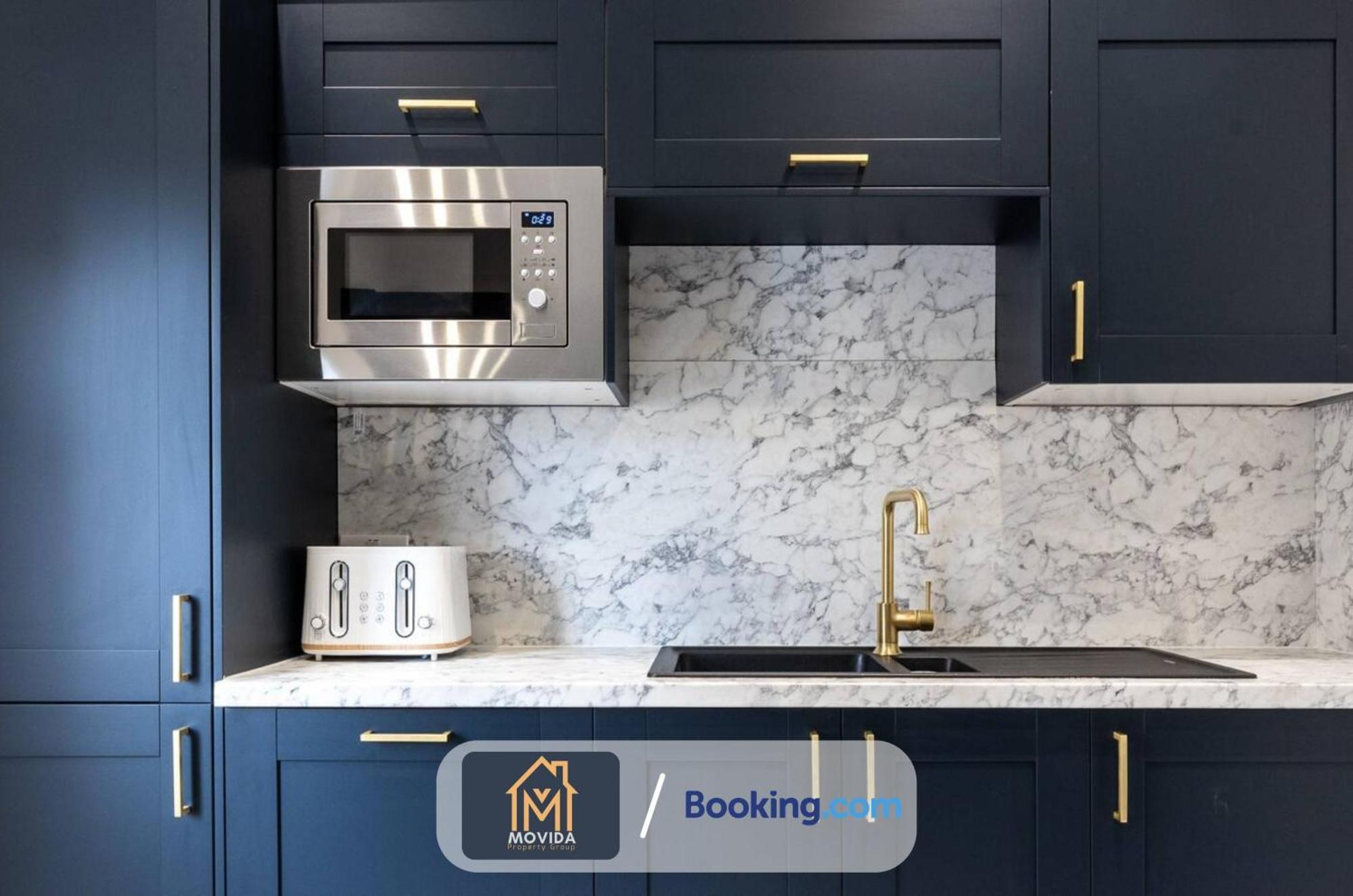 Central Elegant Three Bed Duplex By Movida Property Group Short Lets & Serviced Accommodation ฮาร์โรเกต ภายนอก รูปภาพ