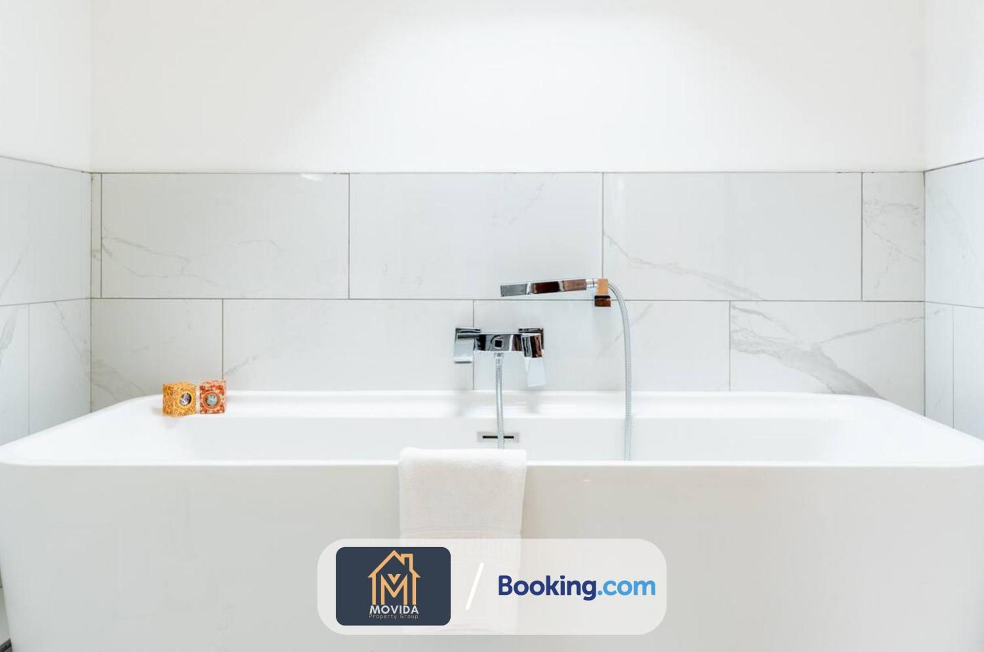 Central Elegant Three Bed Duplex By Movida Property Group Short Lets & Serviced Accommodation ฮาร์โรเกต ภายนอก รูปภาพ